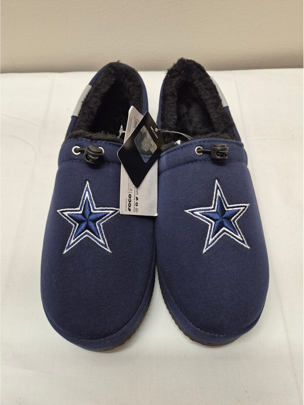 FOCO NFL Dallas Cowboys Men's Slippers with Adjustable Toggle, Size 9-10, B381